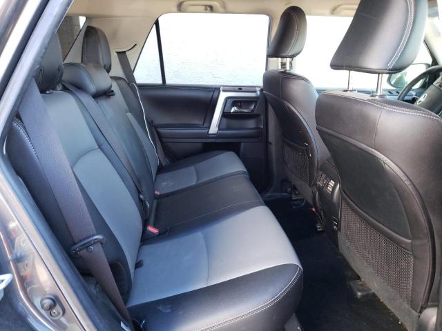 2017 Toyota 4RUNNER - Image 11