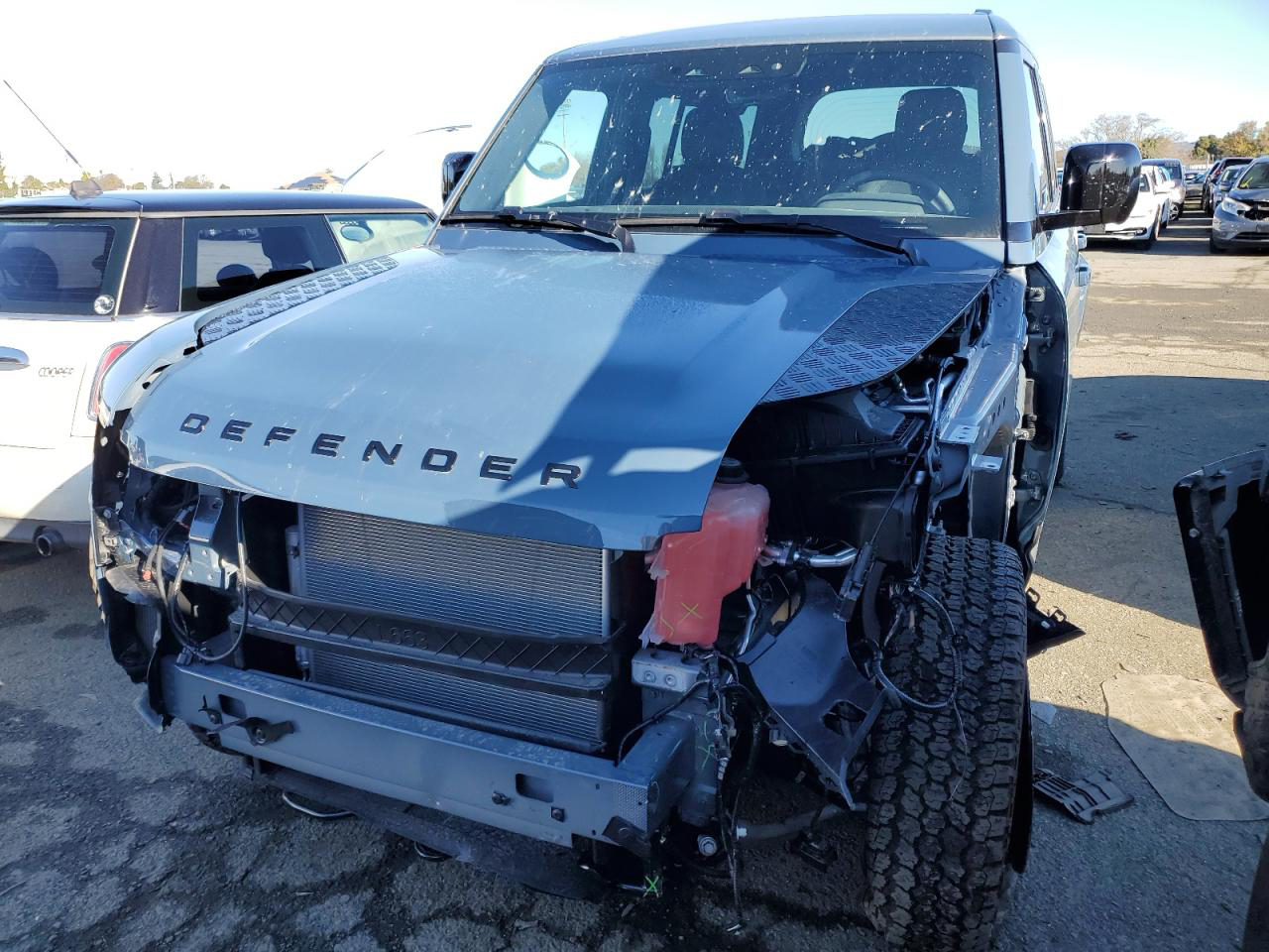 Land Rover Defender 2024