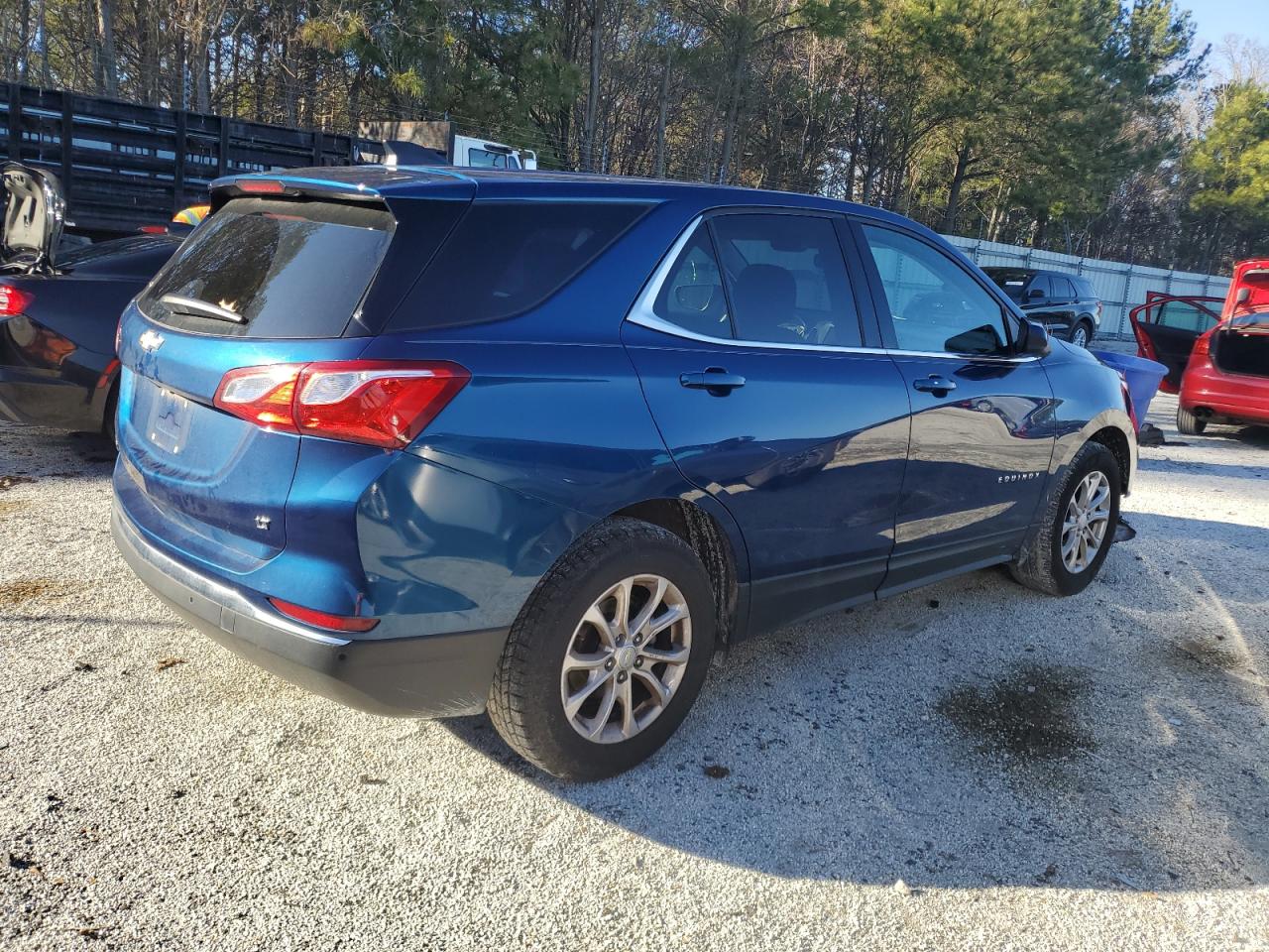 2020 Chevrolet Equinox - Image 3