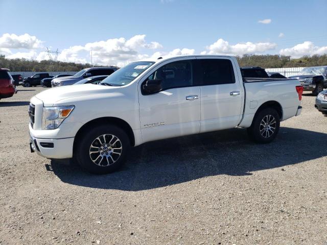 Nissan TITAN 2021
