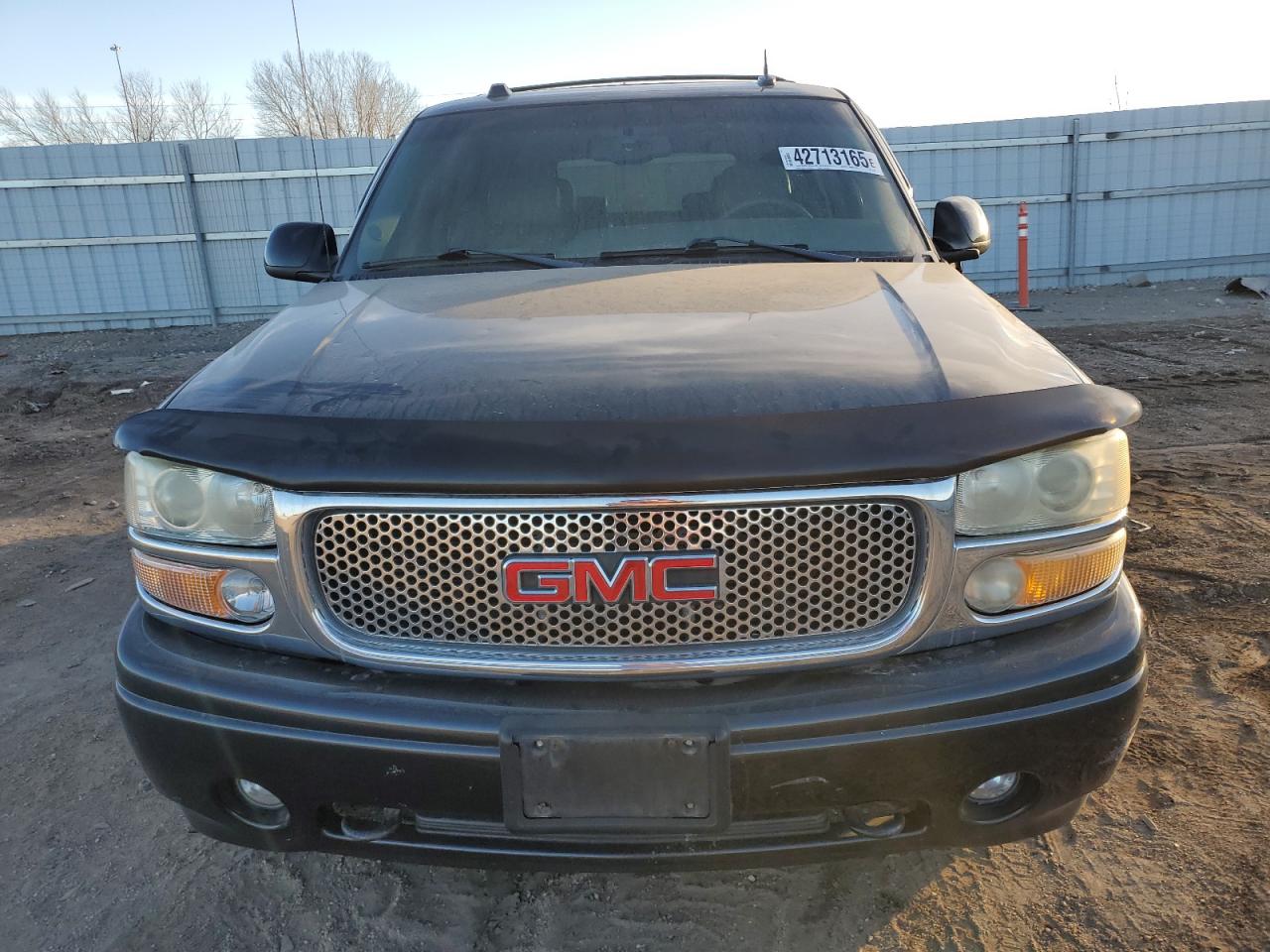 2004 GMC Yukon - Image 5
