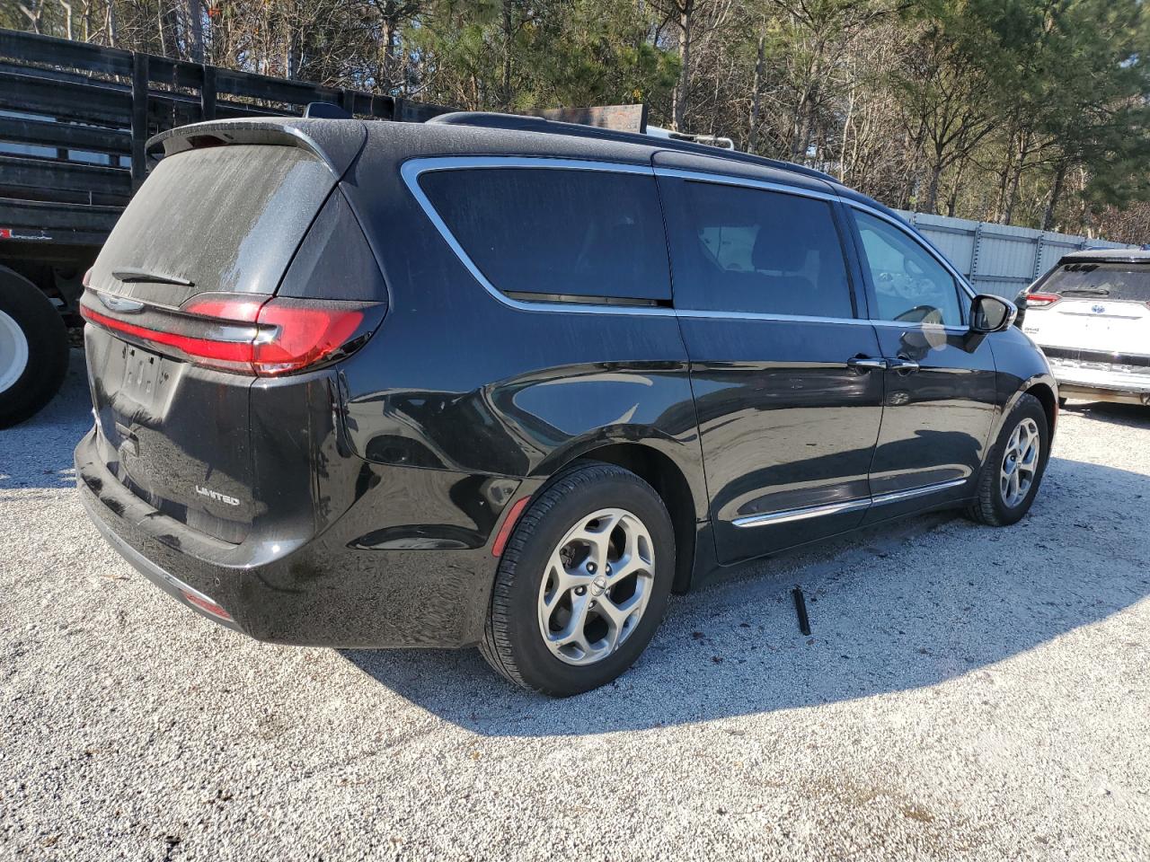 2022 CHRYSLER PACIFICA - Image 3