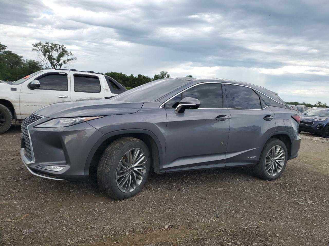 2022 Lexus RX450H - Image 2