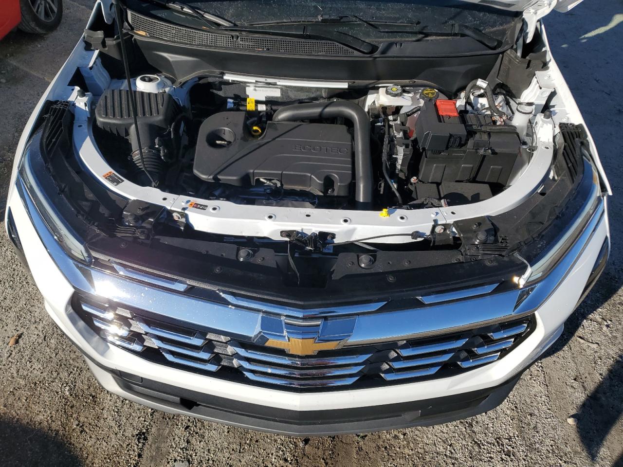 2025 CHEVROLET EQUINOX WHITE - Image 12