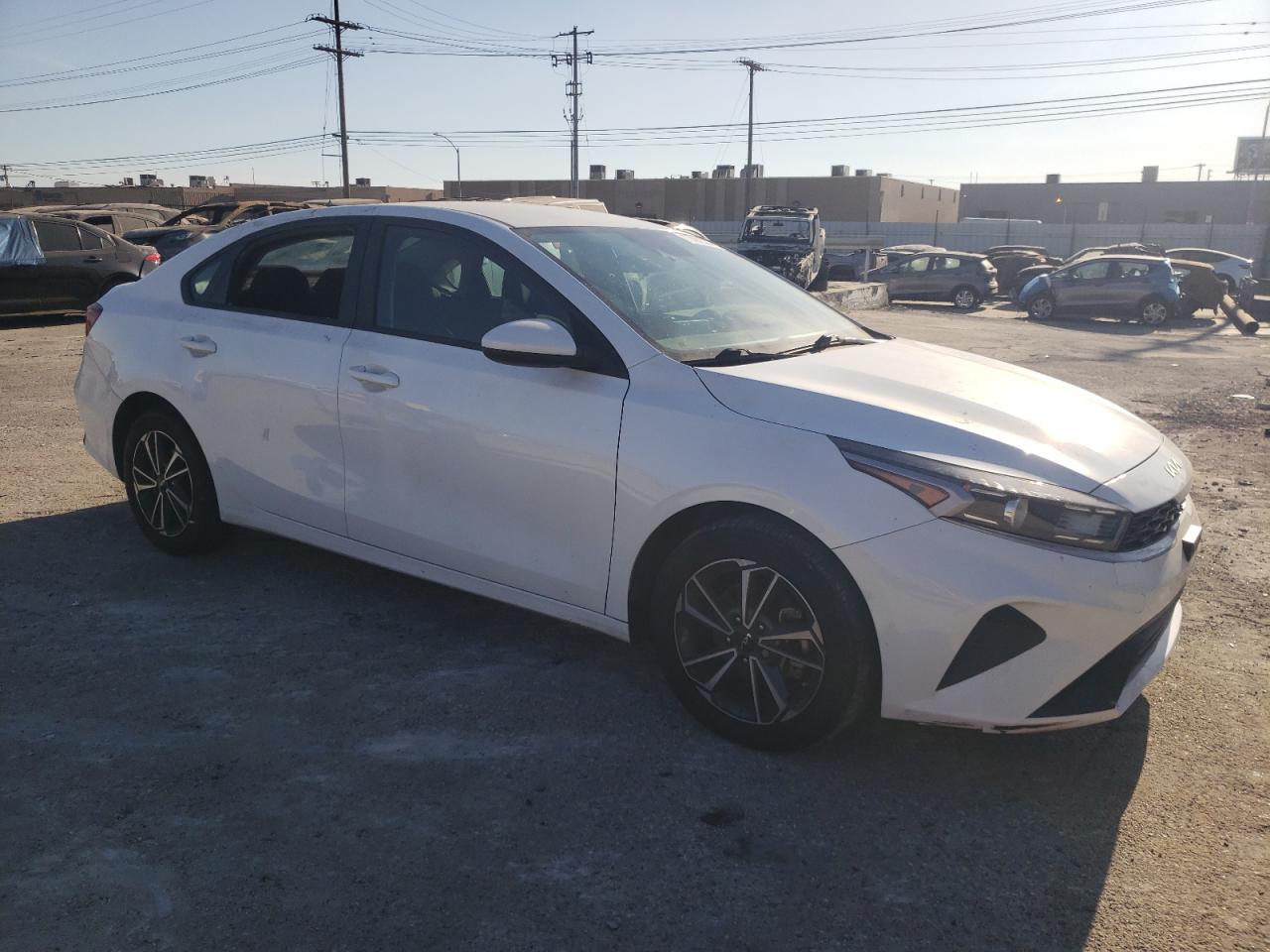 2023 KIA FORTE - Image 4