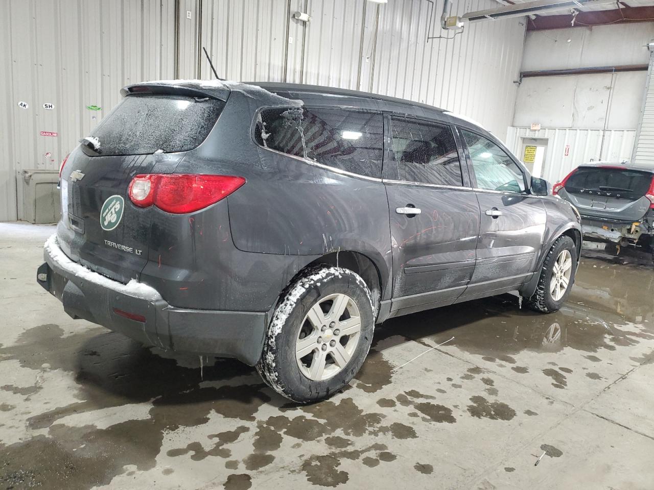 2011 Chevrolet Traverse - Image 3