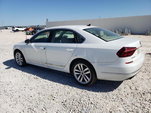 2017 Volkswagen PASSAT - Image 2