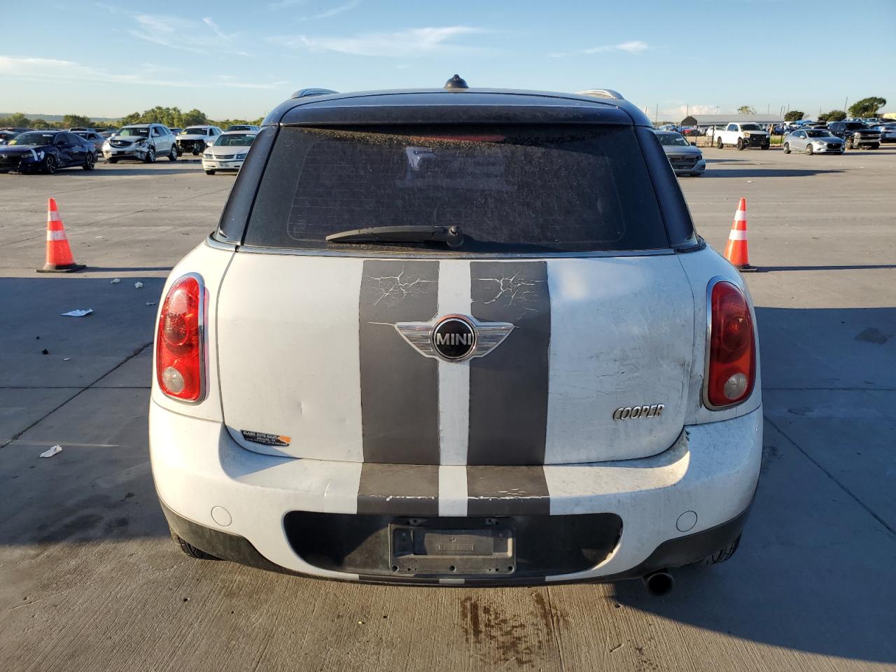 2011 MINI COOPER - Image 6