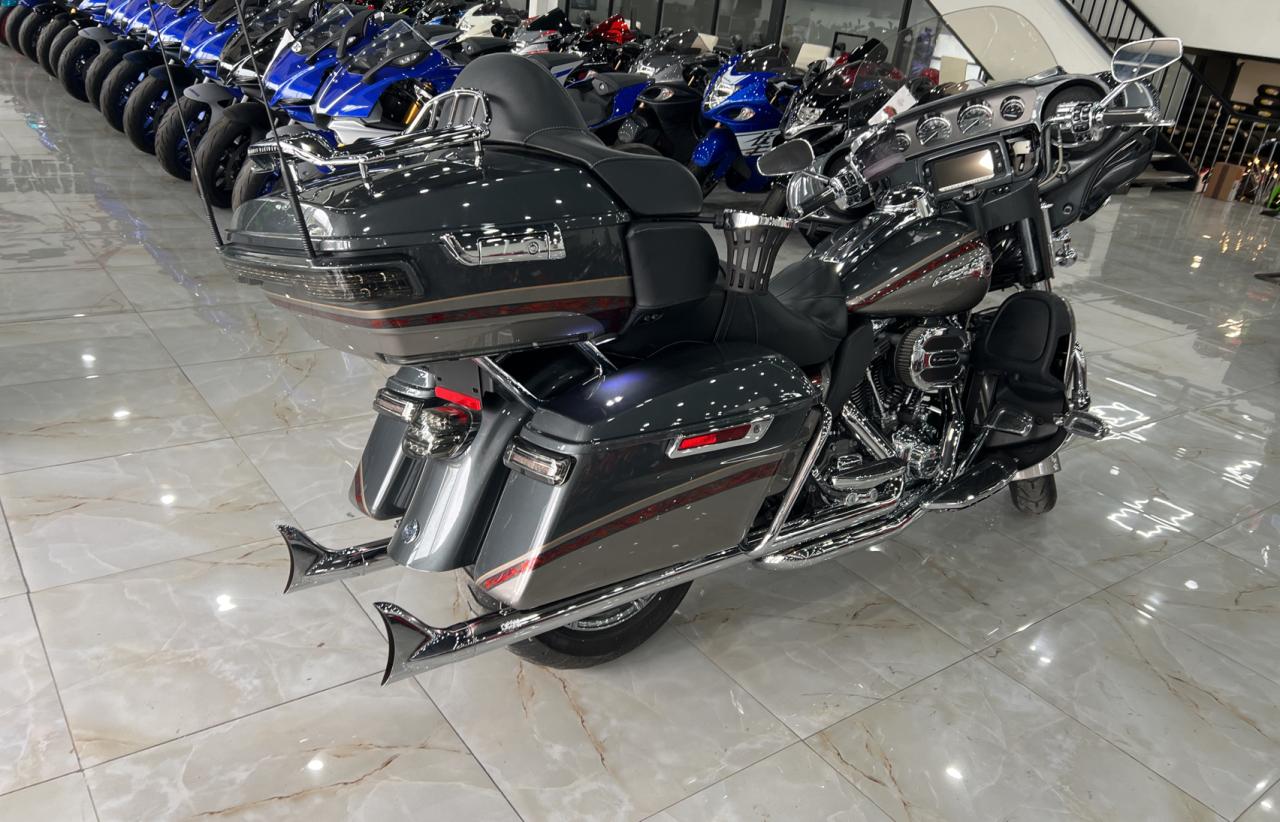 2016 HARLEY-DAVIDSON FLSE BLACK - Image 4