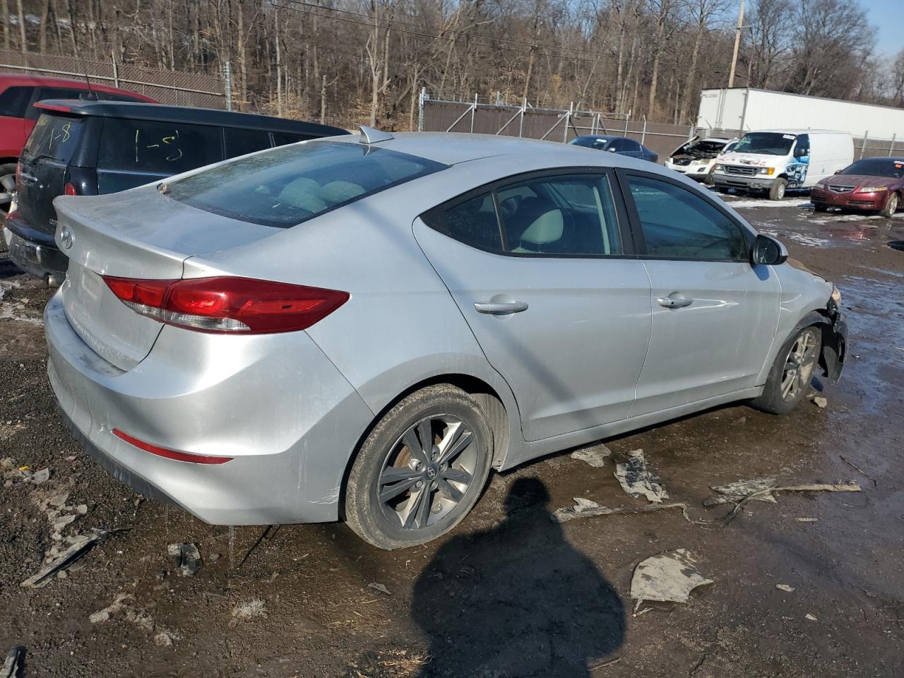 2017 HYUNDAI ELANTRA - Image 3