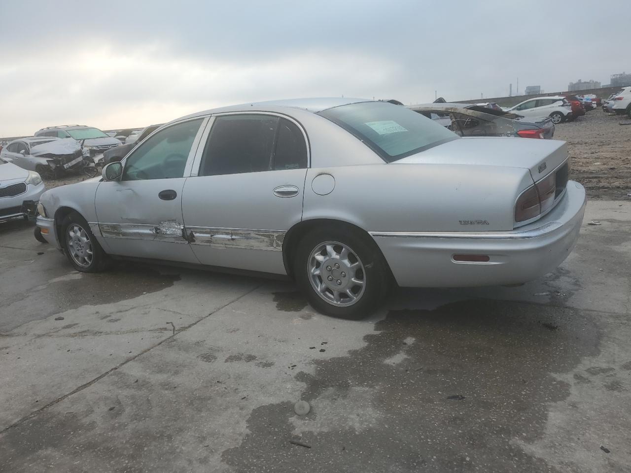 2000 BUICK PARK AVE - Image 2