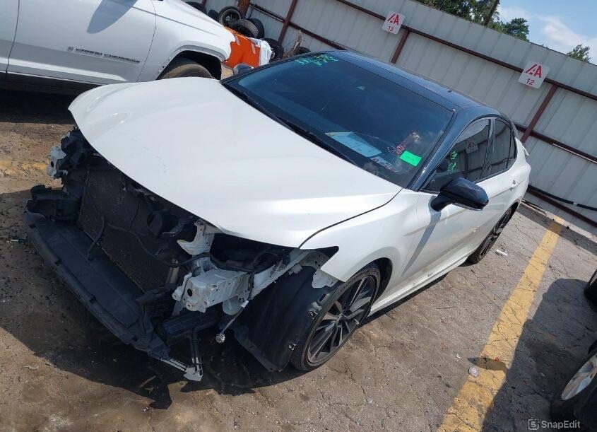 2018 Toyota Camry - Image 3
