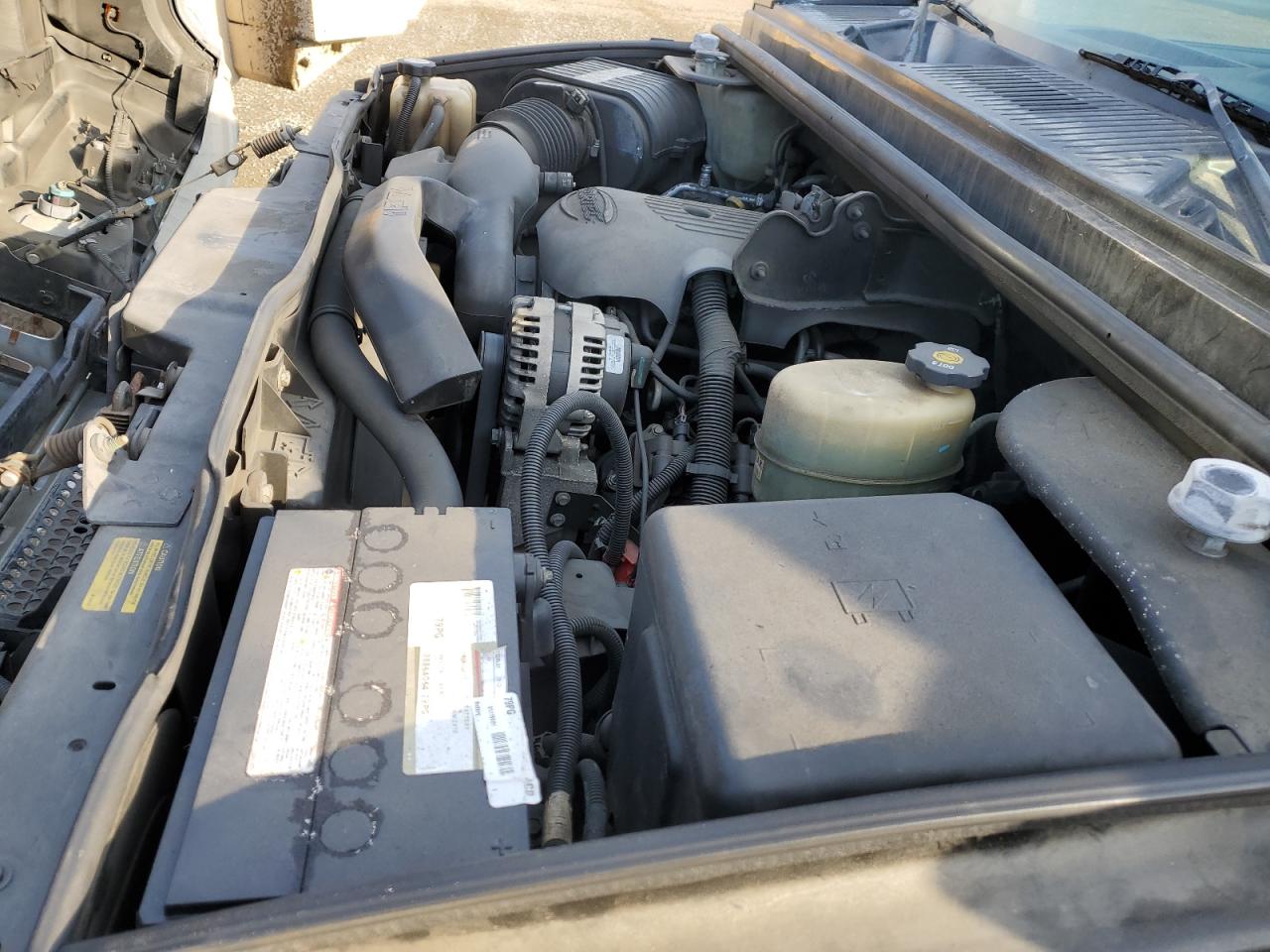 2004 HUMMER H2 - Image 12
