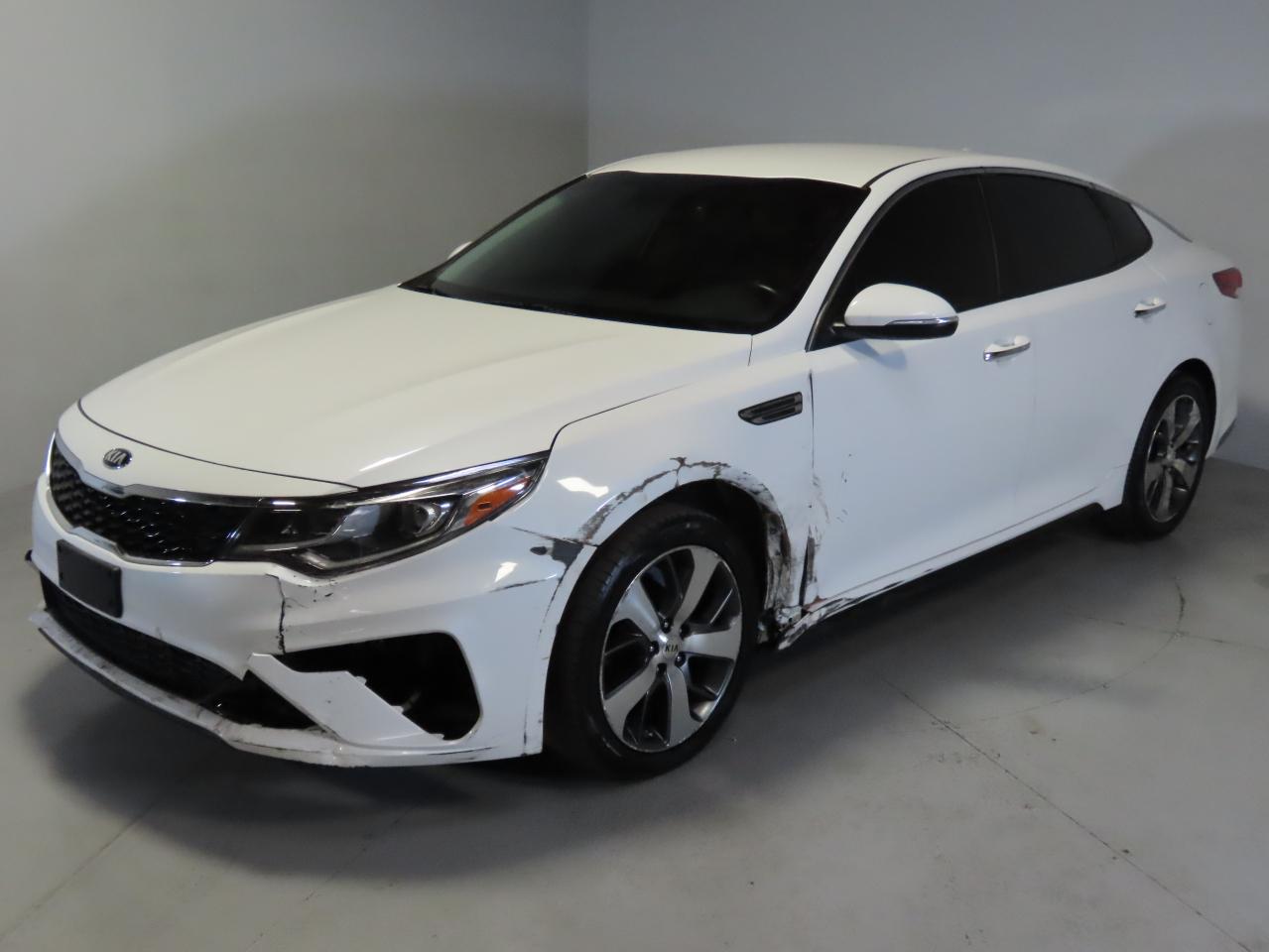 2020 Kia Optima - Image 2