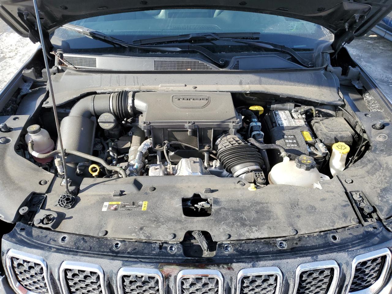 2024 Jeep Compass - Image 12