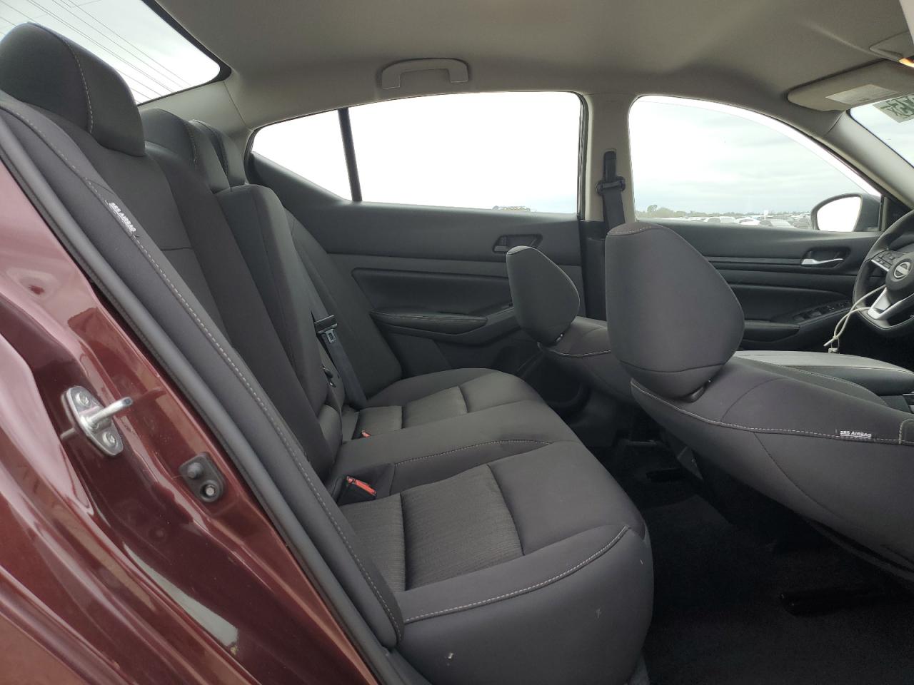 2024 NISSAN ALTIMA BURGUNDY - Image 10