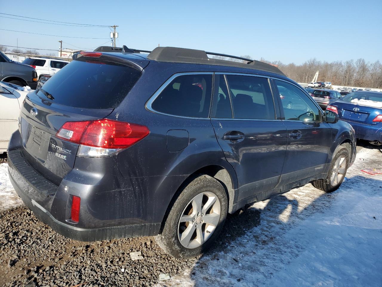 2014 SUBARU OUTBACK - Image 3