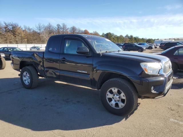 2015 Toyota TACOMA - Image 4