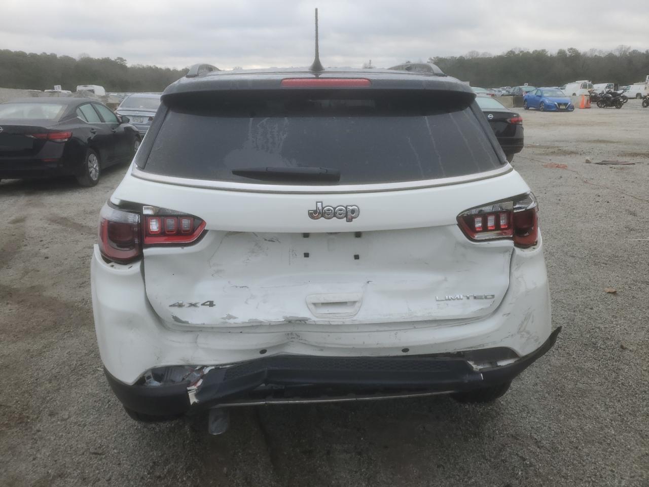 2023 Jeep Compass - Image 6