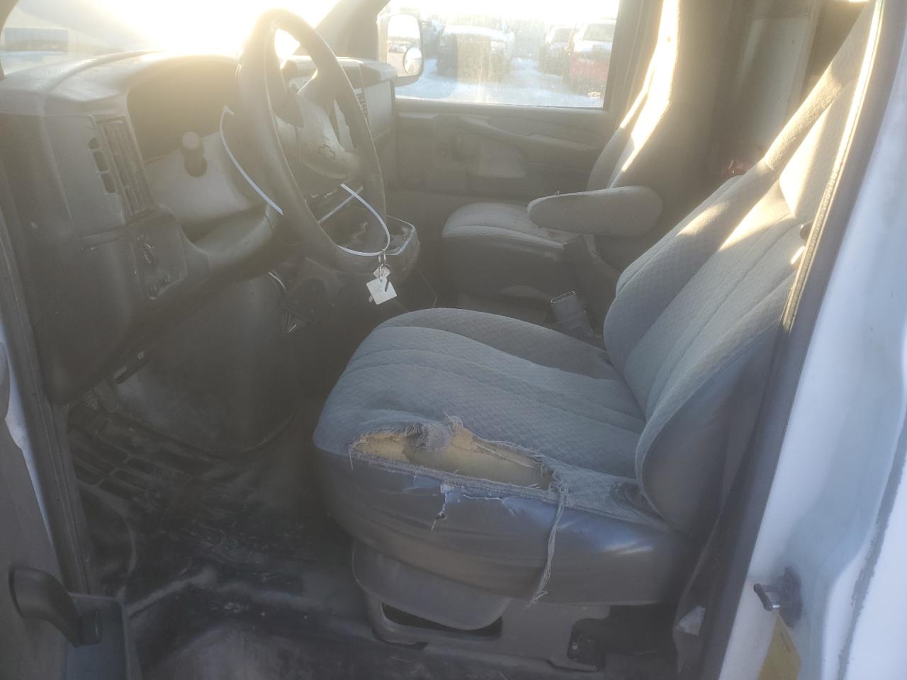 2003 CHEVROLET EXPRESS WHITE - Image 7