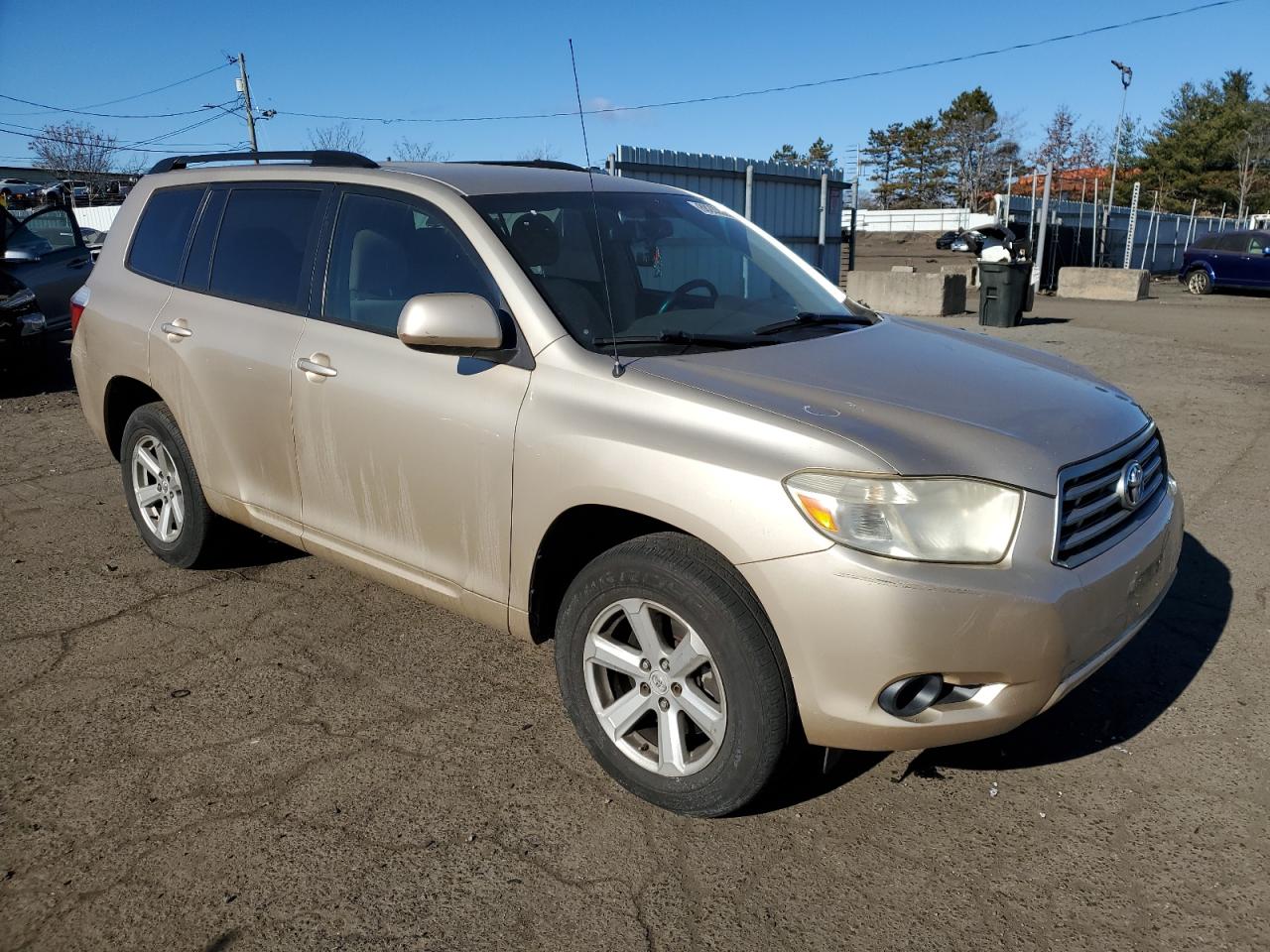 2008 TOYOTA HIGHLANDER GOLD - Image 4