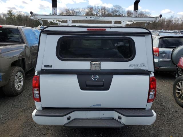 2017 Nissan FRONTIER - Image 6