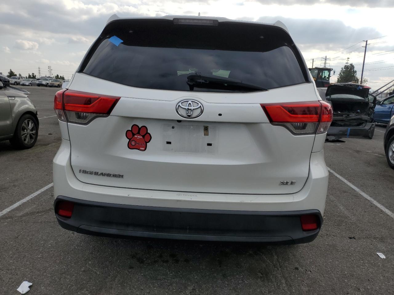2017 Toyota Highlander - Image 6