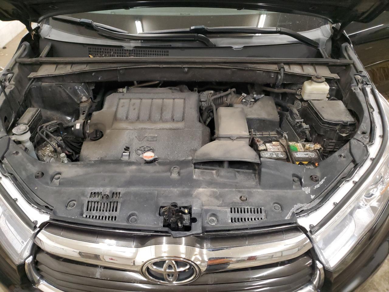 2016 TOYOTA HIGHLANDER - Image 12