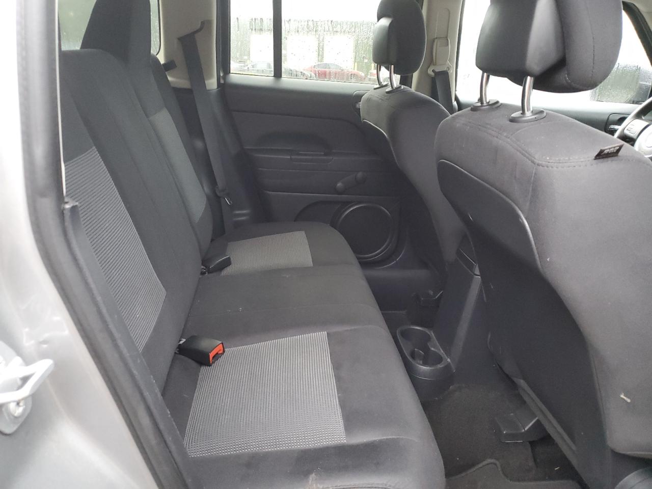 2015 Jeep Patriot - Image 11