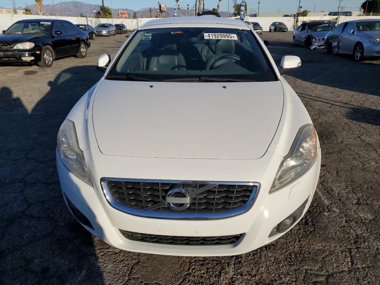 2011 VOLVO C70 - Image 5