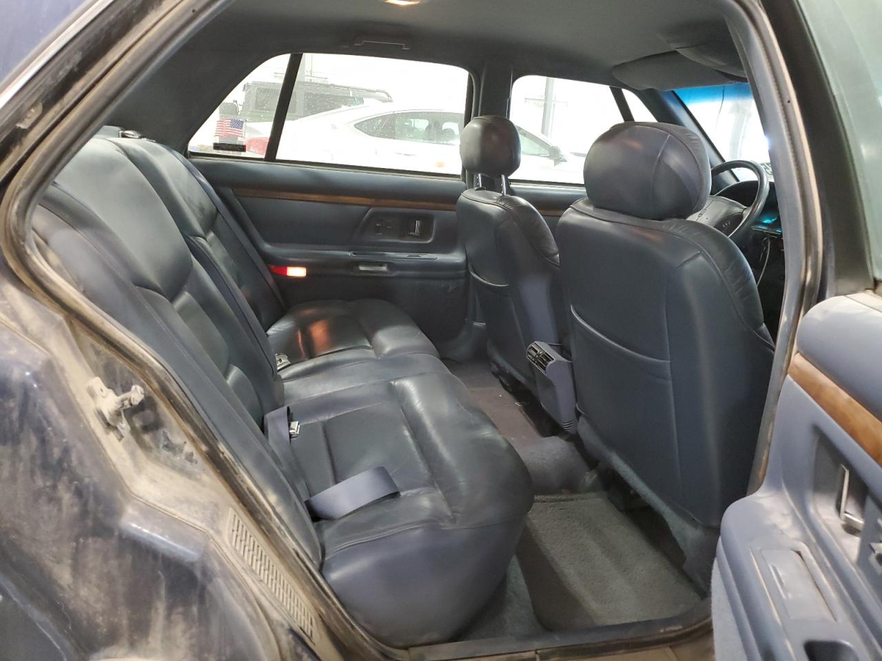 1996 OLDSMOBILE 98 - Image 10