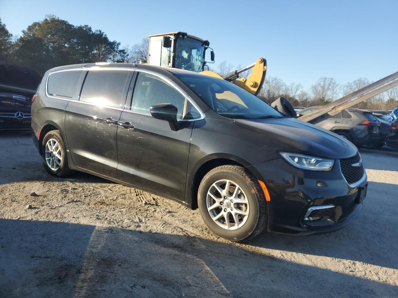 2023 CHRYSLER PACIFICA BLACK - Image 4
