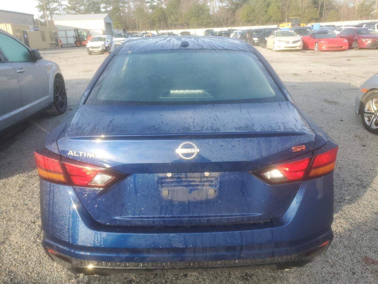 2024 Nissan Altima - Image 6