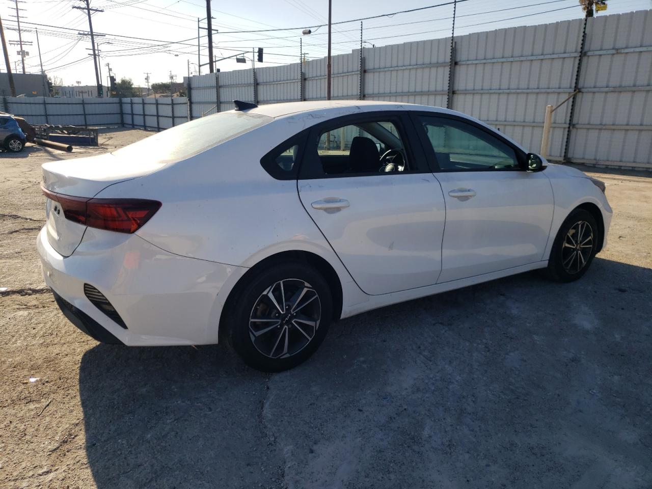 2023 KIA FORTE - Image 3