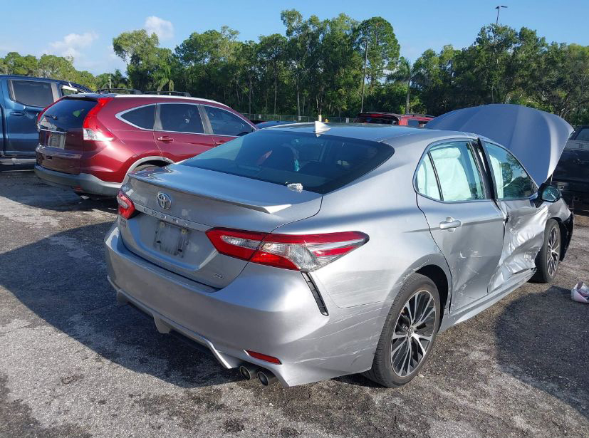 2018 Toyota Camry - Image 4