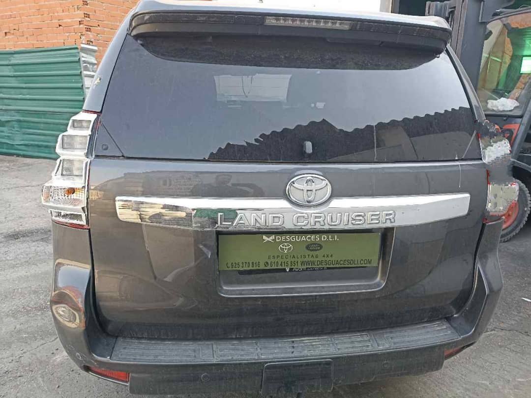 2021 Toyota Land Cruiser Prado - Image 6