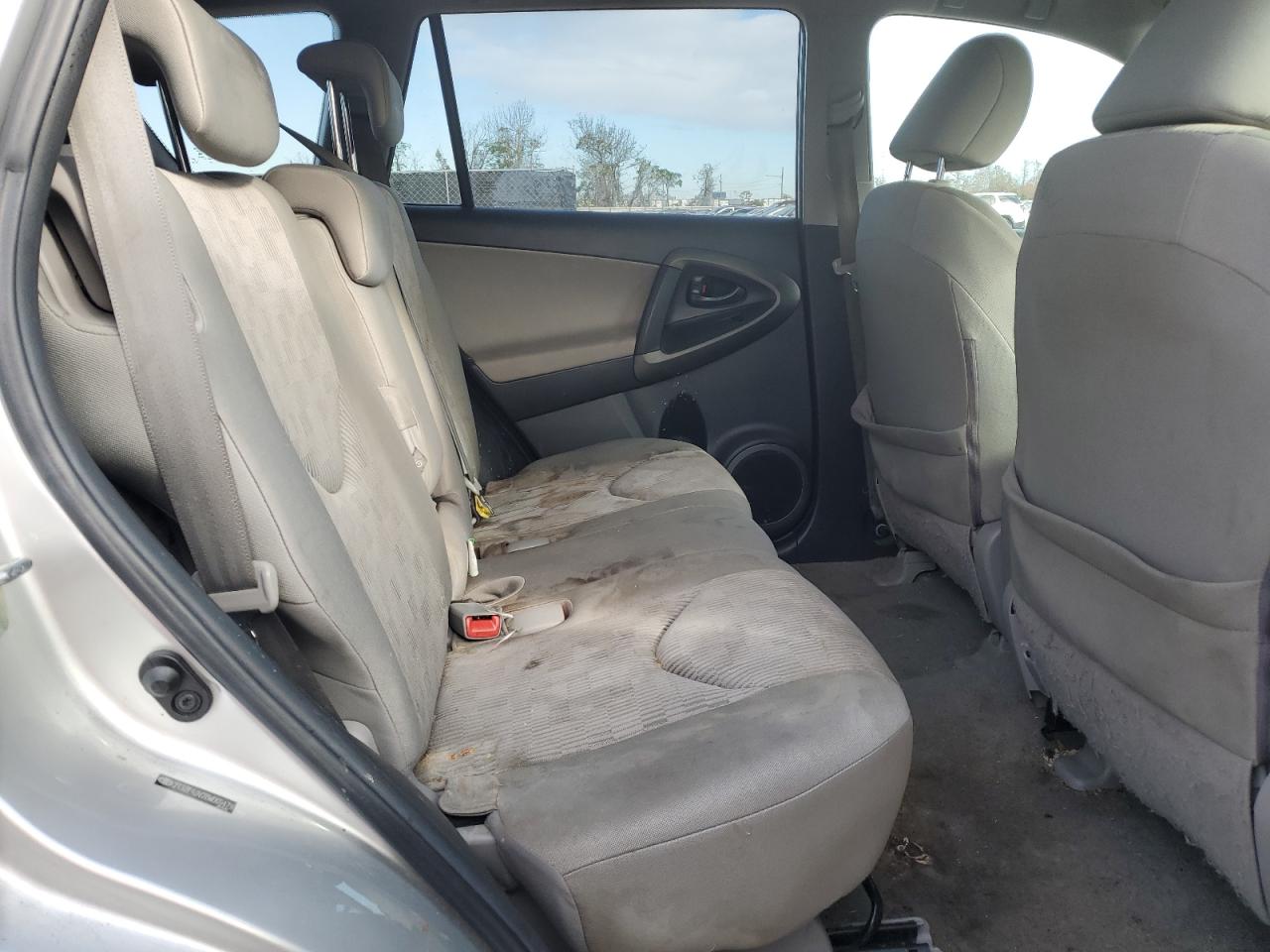 2011 TOYOTA RAV4 - Image 11