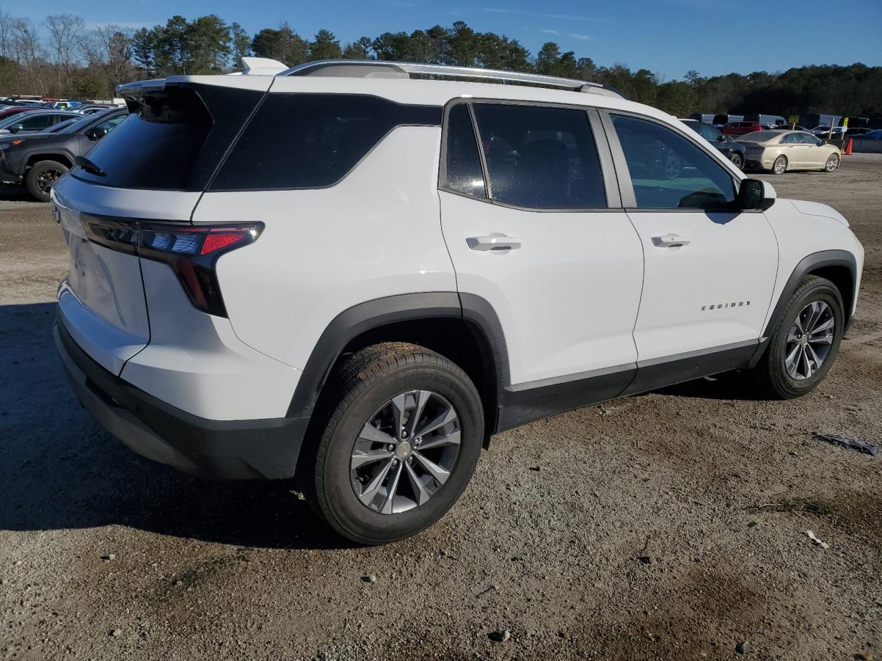 2025 CHEVROLET EQUINOX WHITE - Image 3