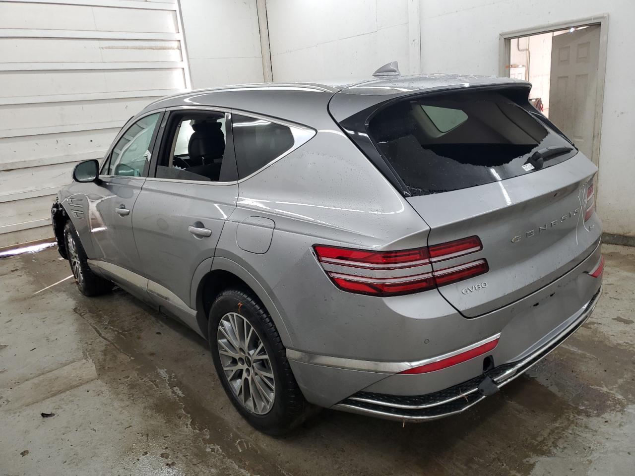 2025 Genesis GV80 Stand - Image 2