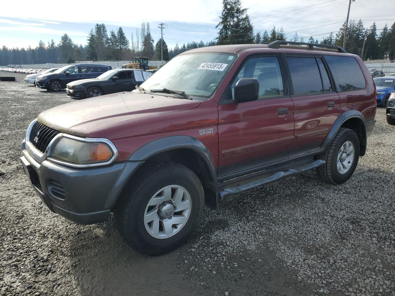MITSUBISHI MONTERO RED