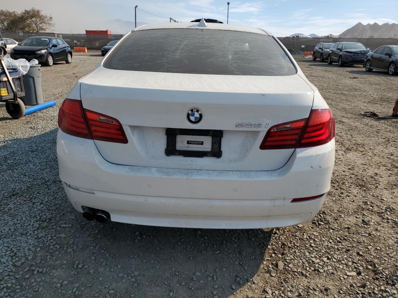 2013 BMW 5 SERIES WHITE - Image 6