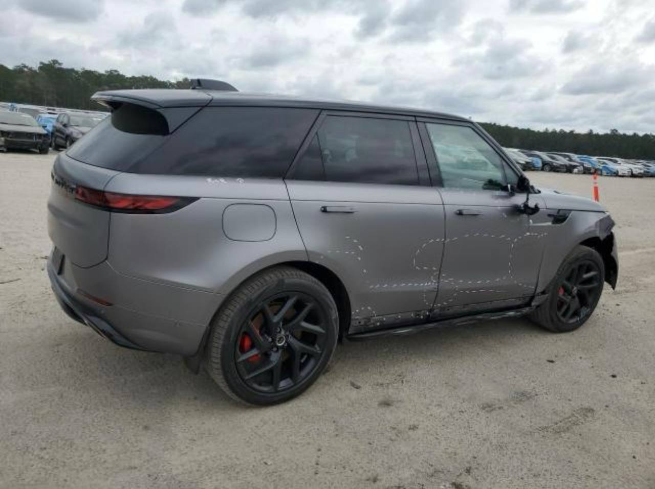 2024 Land Rover Range Rover Sport - Image 4