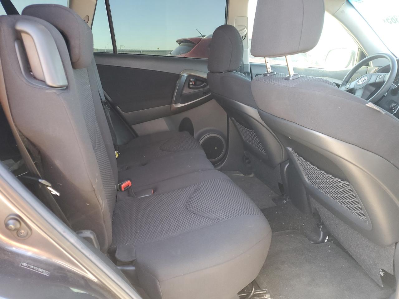 2011 Toyota RAV4 - Image 10