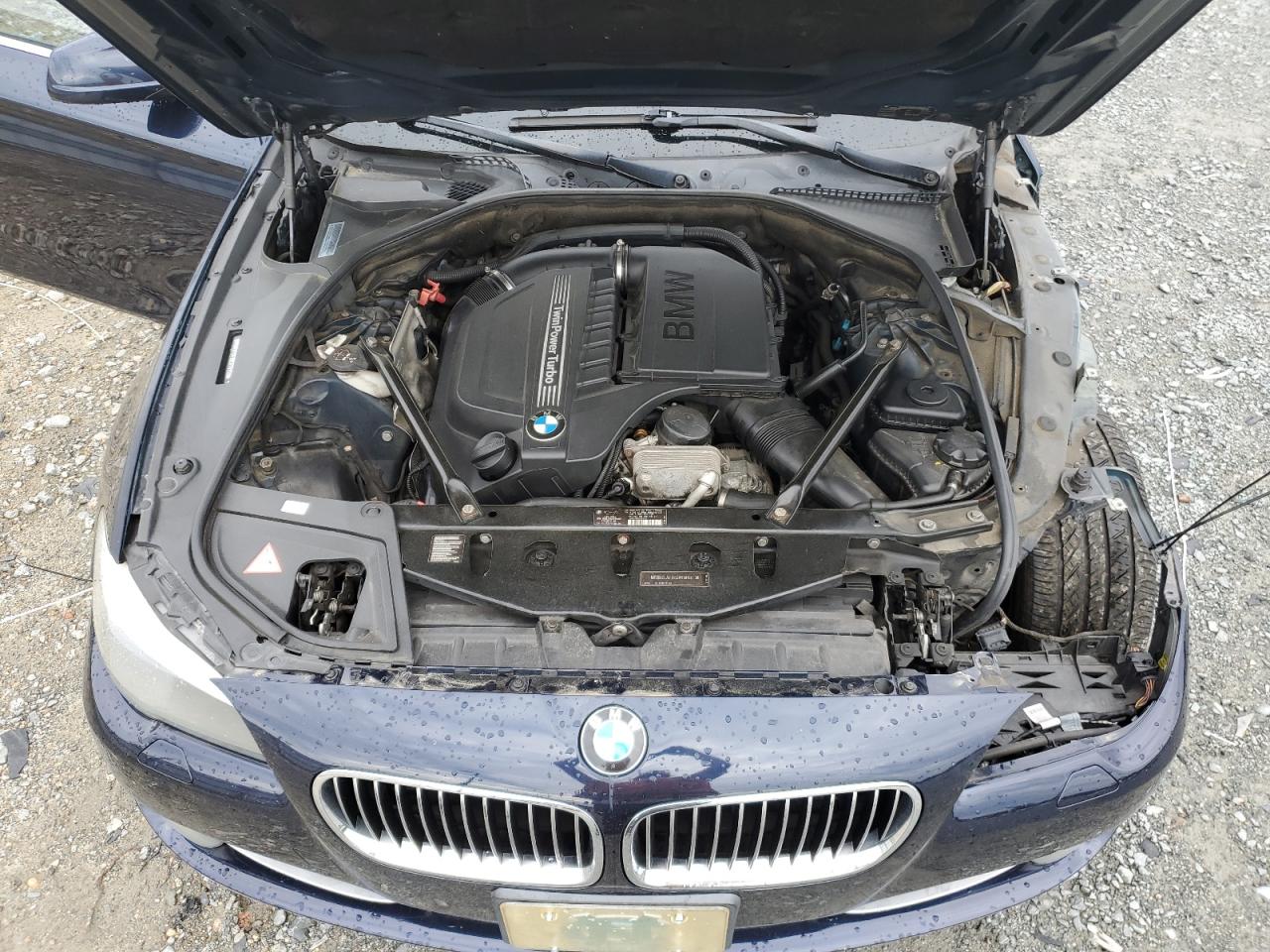 2011 BMW 5 Series - Image 11