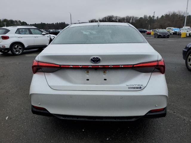 2020 Toyota AVALON - Image 6