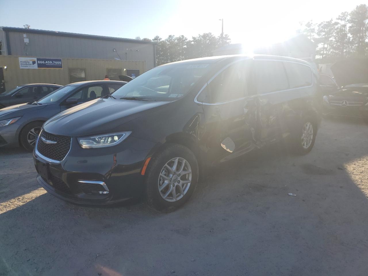 CHRYSLER PACIFICA BLACK