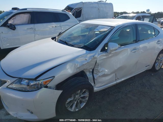 2015 Lexus ES 300H - Image 7