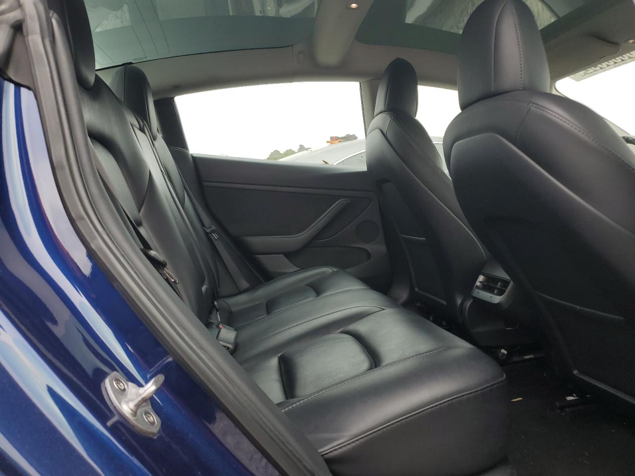 2022 TESLA MODEL 3 - Image 10