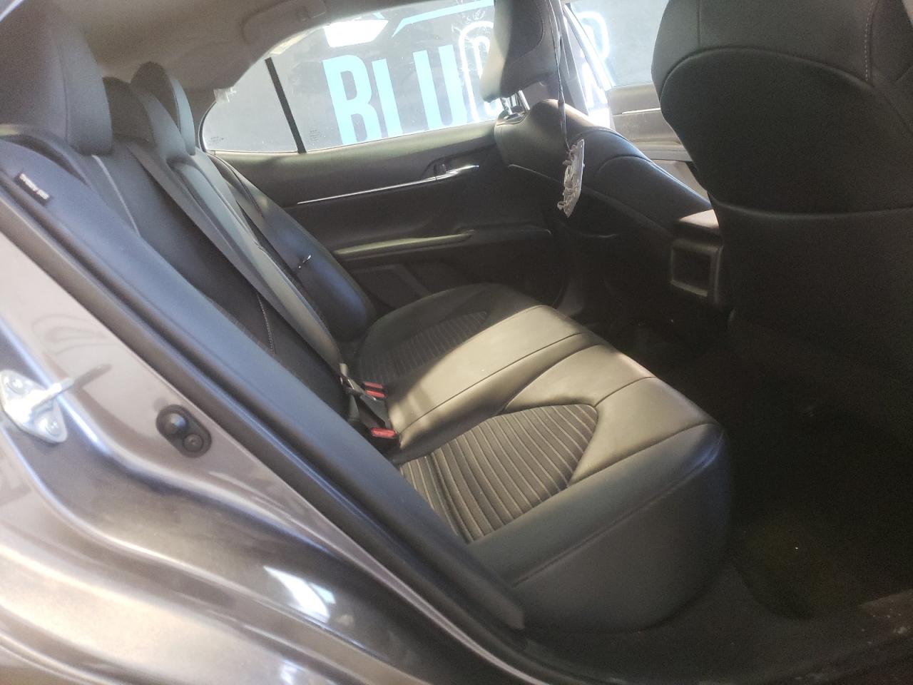 2023 Toyota Camry - Image 10