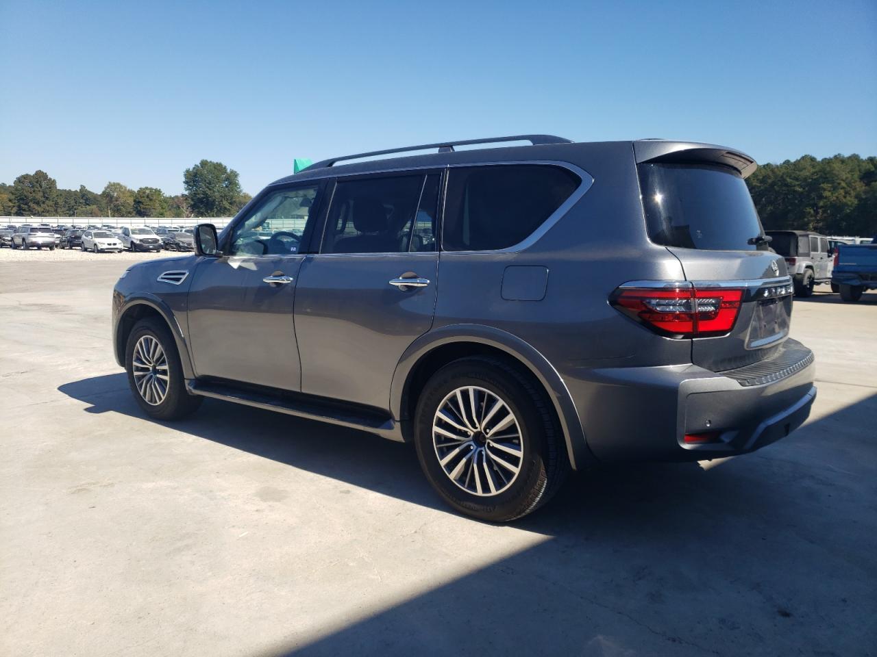 2023 Nissan Armada - Image 2